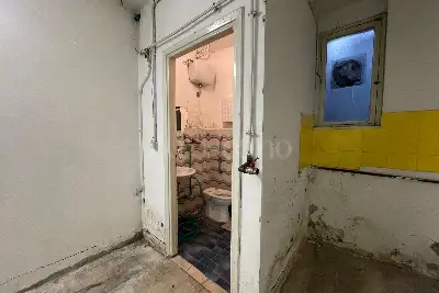 Negozio in affitto, Viale Leonardo da Vinci, Roma