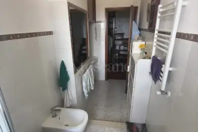 Casa in vendita, Via Bernard Shaw, Roma