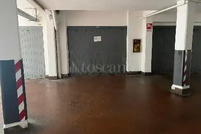 Box in affitto, Via Guglielmo Röntgen, Milano