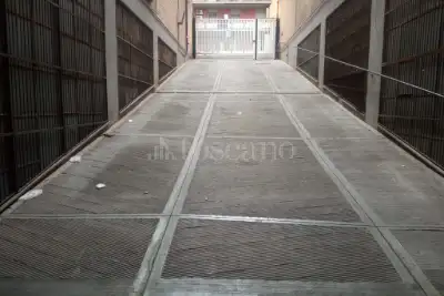 Box in vendita, Via Marco Papio, Roma