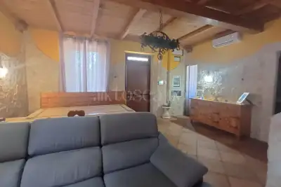Villa in vendita, Via Formia, Roma