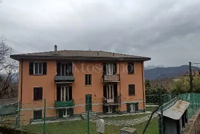 Casa Indipendente in vendita, Via Provinciale, Cadegliano-Viconago