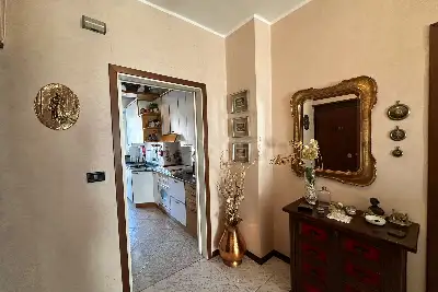 Casa in vendita, Via Sem Benelli, Milano