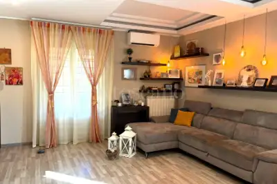 Casa in vendita, Via Cortemilia, Roma