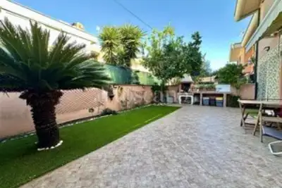Villa Plurifamiliare in affitto, Via dei Lecci, Anzio