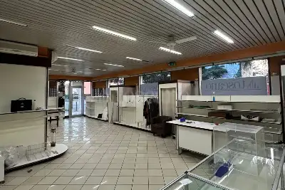 Negozio in vendita, Viale Caduti del Lavoro, Brescia