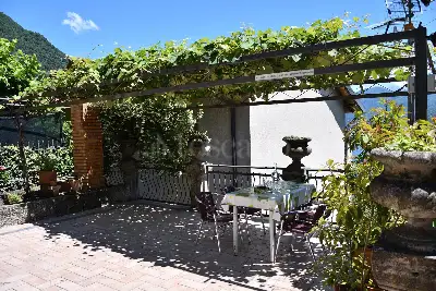 Casa Indipendente in vendita, Via Schignano, Argegno