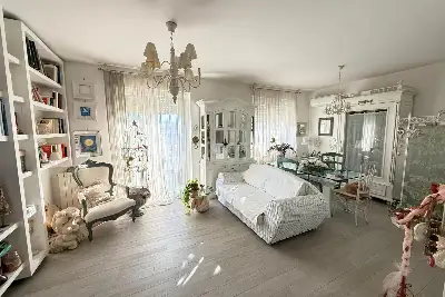 Villino a Schiera in vendita, Via Mar della Cina, Roma