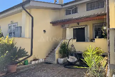 Villino a Schiera in vendita, Via Corona Australe, Fiumicino