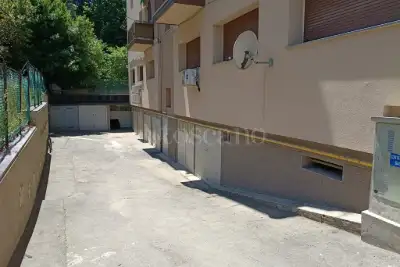 Garage in vendita, Via Canonica, Casalecchio di Reno