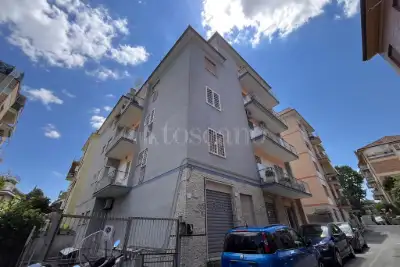 Negozio in vendita, Via Concerviano, Roma