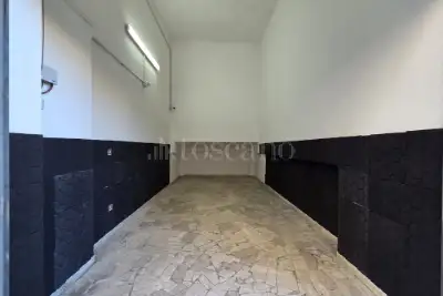 Box in affitto, Via Nicola Romeo, Napoli