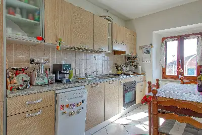 Casa Indipendente in vendita, Via Roma, Cuasso al Monte