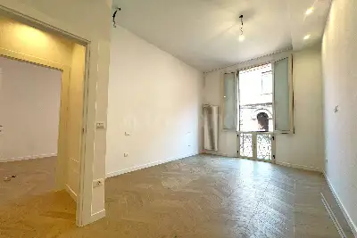 Casa in vendita, Via Galliera, Bologna