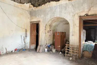 Casa Indipendente in vendita, Via Roma, Zafferana Etnea