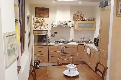 Casa in vendita, Via Mazzini, Bologna