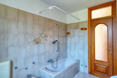 Casa in vendita, Via San Camillo, Marchirolo