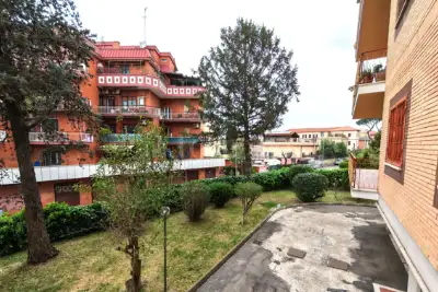 Casa in vendita, Via Francesco Roncati, Roma