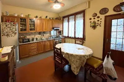 Casa in vendita, Via Ferrara, Prato