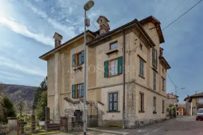 Casa in vendita, Via Cavour, Marchirolo