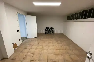 Magazzino in vendita, Viale Piave interna, Brescia