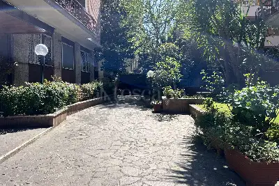 Casa in vendita, Via Ugo Falena, Roma