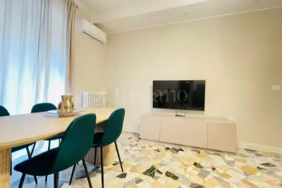 Casa in vendita, Via Cenisio, Milano
