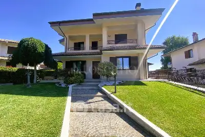 Villa in vendita, Via Pio XII, Avezzano