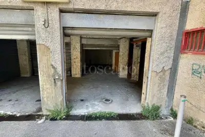 Box in affitto, Via Roma, Atripalda