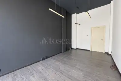 Negozio in affitto, Viale Varese, Como