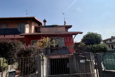 Villino a Schiera in vendita, Via G.Verdi, Barbariga