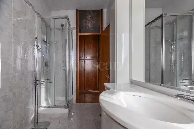 Casa in vendita, Via Giovanni Pascoli, Milano