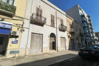 Palazzo in vendita, Via Nicolò Riccio, Trapani