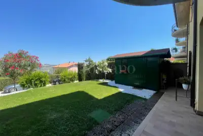 Villino a Schiera in vendita, Via Villa Mosca, Teramo