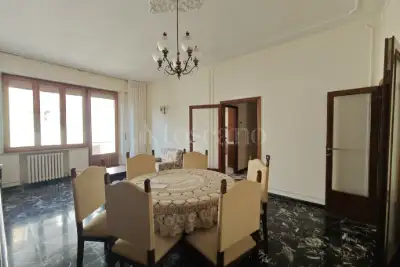 Casa in vendita, Via Martiri di Scalvaia, Siena