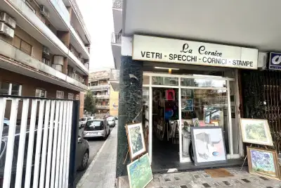 Negozio in vendita, Via Aurelia, Roma