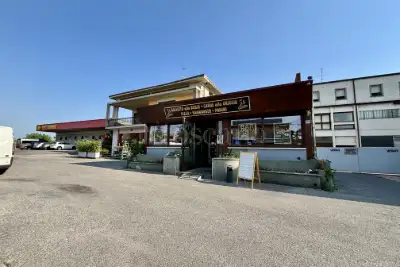 Attività Commerciale in vendita, Via Statale, Calcinato