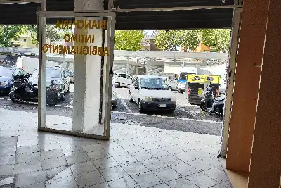 Negozio in affitto, Via Damiano Macaluso, Roma