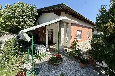 Casa Indipendente in vendita, Via Luigi Pirandello, Montichiari