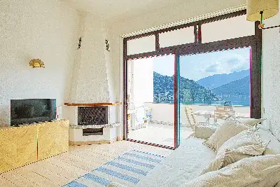 Casa in vendita, Via Casa Mora, Cuasso al Monte