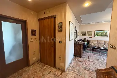 Casa in vendita, Piazzale Risorgimento, Modena