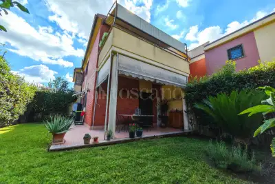 Casa in vendita, Via Aristofane, Roma