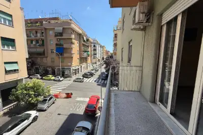 Casa in vendita, Via Edoardo Jenner, Roma