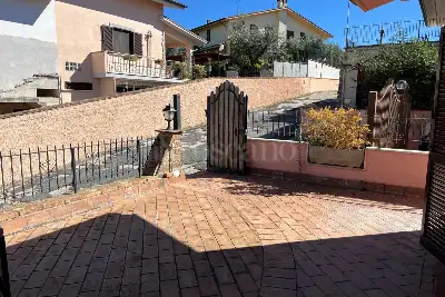 Villa Plurifamiliare in vendita, Via A. Aleardi, Mentana