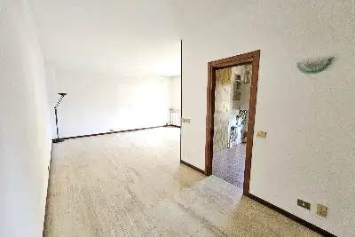 Casa in vendita, Via Ortigara, Cantù