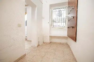 Negozio in vendita, Via Don Occhioni, Palau