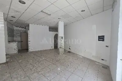 Negozio in vendita, Via Sebastiano Olivieri, Siracusa