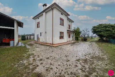 Villa in vendita, Via Roveredo, Pordenone