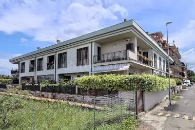 Casa in vendita, Via Belcastro, Roma