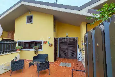 Villino a Schiera in vendita, Via Giulio Venzi, Roma